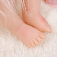 Load image into Gallery viewer, Showcase - TrueHeart Treasures: Weighted Reborn Lifelike Baby Dolls (3kg) Baby Olivia