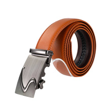 Load image into Gallery viewer, Mad Man - AutoMADtic leather belt: Black w/Black & Silver Style Buckle