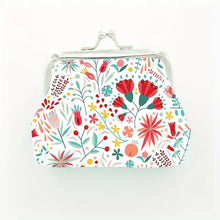 Load image into Gallery viewer, Magnifique Hearts - Floral Coin Purse, Cute Small Storage Purse Coins trinkets : Color 2