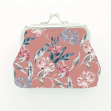Load image into Gallery viewer, Magnifique Hearts - Floral Coin Purse, Cute Small Storage Purse Coins trinkets : Color 3
