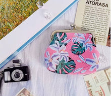 Load image into Gallery viewer, Magnifique Hearts - Floral Coin Purse, Cute Small Storage Purse Coins trinkets : Color 4
