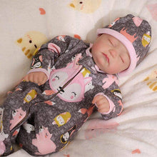 Load image into Gallery viewer, Showcase - TrueHeart Treasures: Weighted Reborn Lifelike Baby Dolls (3kg) Baby Mia