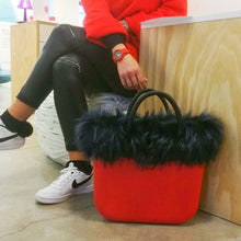 Load image into Gallery viewer, O bag Classic Faux Fur Volpe Black