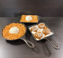Load image into Gallery viewer, Cinnamon Bun Skillet