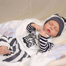 Load image into Gallery viewer, Showcase - TrueHeart Treasures: Weighted Reborn Lifelike Baby Dolls (3kg) Baby Jack
