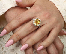 Load image into Gallery viewer, Diamond Veneer Travel Jewelry - 5CT Radiant Cushion Diamond Veneer Cubic Zirconia Ring. 800R066: 7 / Clear

