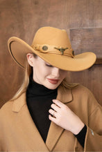 Load image into Gallery viewer, anbfashion - METAL BULL ACCENT FEDORA COWBOY HAT H3359: Black
