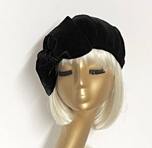 Load image into Gallery viewer, Bella Starr - Velvet Beret Bow
