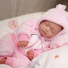 Load image into Gallery viewer, Showcase - TrueHeart Treasures: Weighted Reborn Lifelike Baby Dolls (3kg) Baby Mia
