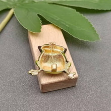 Load image into Gallery viewer, Mio Queena - Frog Wearing Glasses Enamel Brooch
