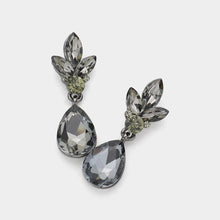 Load image into Gallery viewer, Sensibling Corp. - Teardrop Stone Cluster Dangle Evening Earrings: Green
