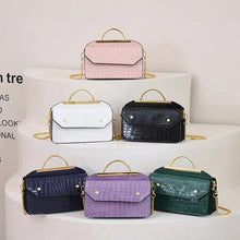 Load image into Gallery viewer, BAGS-2-SLAY - FAUX CROCODILE PURSE: GREEN
