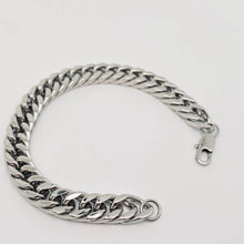 Load image into Gallery viewer, Mio Queena - High Quality Stainless Steel Cuban Chain - MJ/BC: 8MM thick 18CM long
