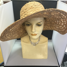 Load image into Gallery viewer, Oversized Natural Straw Hat
