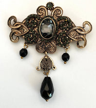 Load image into Gallery viewer, Gifts Amazing! - Pins  - Victorian Brooch
